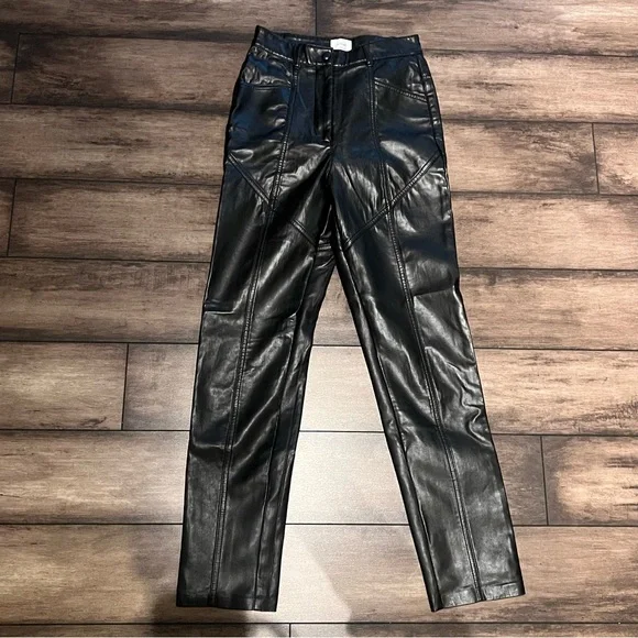 ARITZIA Wilfred Rebel Black Vegan Leather Cropped Pants - Picture 9 of 13